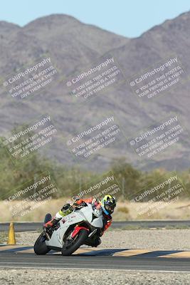 media/Oct-30-2025-Racers Edge (Thu) [[dabbdaf680]]/3-B Group/Session 5 (Turn 6)/